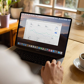 这事越看越怪——我以为是“在线教学” - 结果是搜索投放——我把坑点列出来了